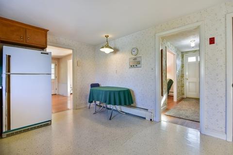 4 Robin Rd, Reading, MA 01867 photo 6