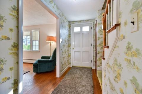 4 Robin Rd, Reading, MA 01867 photo 12