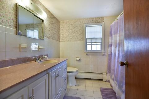 4 Robin Rd, Reading, MA 01867 photo 19