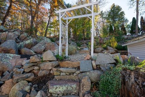 24 Wolf Hill Rd, Gloucester, MA 01930 photo 6