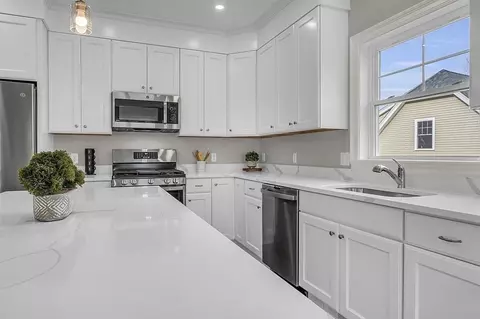 6 Shoemaker Ln #19, Upton, MA 01568 photo 4
