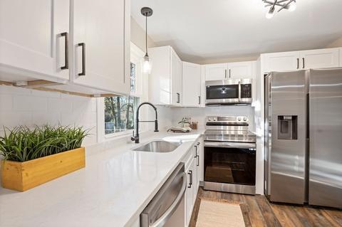 82 Timber Ln, Springfield, MA 01119 photo 7