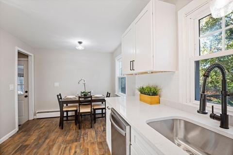 82 Timber Ln, Springfield, MA 01119 photo 9