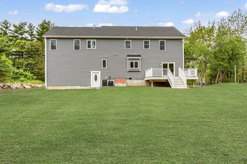 366 Locust, Raynham, MA 02767 photo 3