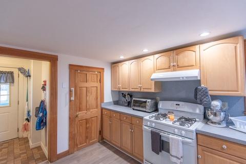 29 Bacheller St, Lynn, MA 01904 photo 10