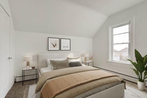 284 S Beacon St, Fall River, MA 02724 photo 7