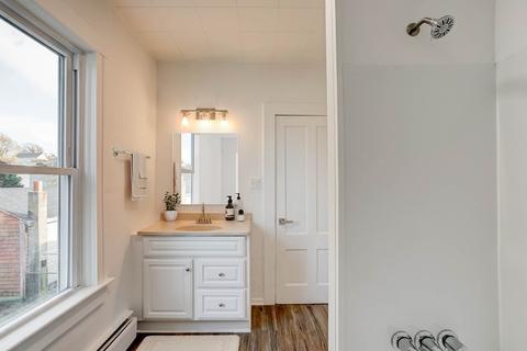 284 S Beacon St, Fall River, MA 02724 photo 5
