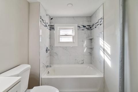 979 Dwight St, Holyoke, MA 01040 photo 17