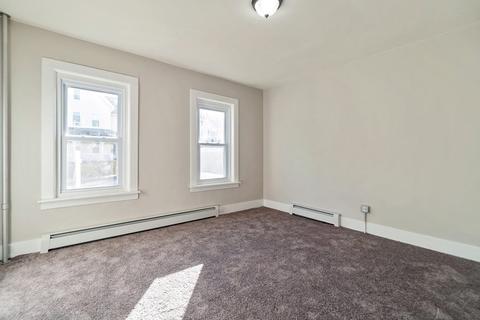 979 Dwight St, Holyoke, MA 01040 photo 10