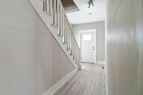 979 Dwight St, Holyoke, MA 01040 photo 3