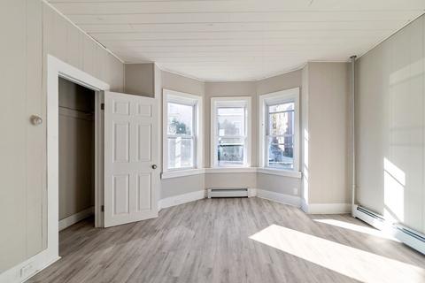 979 Dwight St, Holyoke, MA 01040 photo 9