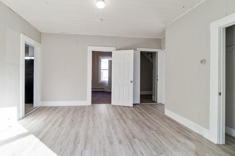 979 Dwight St, Holyoke, MA 01040 photo 12