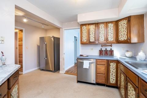 2450 Wilbraham Rd, Springfield, MA 01129 photo 5
