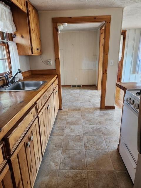 67 Ryder St, Wareham, MA 02532 photo 7