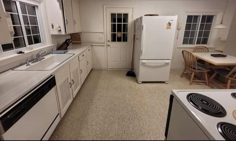 15 Buick St, Springfield, MA 01118 photo 4