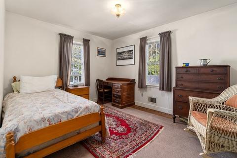 1 Beverly Ave, Marblehead, MA 01945 photo 11