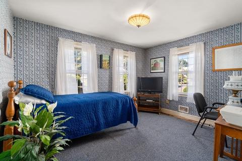1 Beverly Ave, Marblehead, MA 01945 photo 14