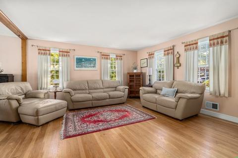 1 Beverly Ave, Marblehead, MA 01945 photo 5