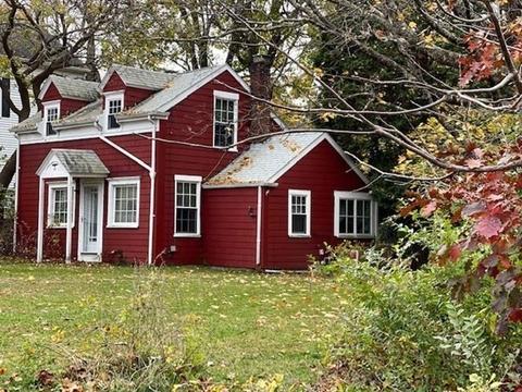 56 Walnut St, Fairhaven, MA 02719 photo 4
