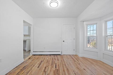53 Hampstead Pl, Athol, MA 01331 photo 4
