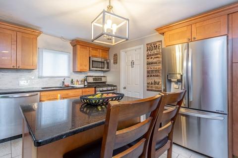 202 Barlow St, Fall River, MA 02723 photo 5