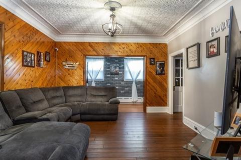 202 Barlow St, Fall River, MA 02723 photo 11