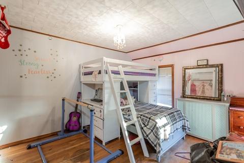 202 Barlow St, Fall River, MA 02723 photo 19