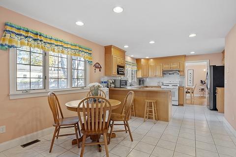 5 Chapman Knl, Canton, MA 02021 photo 9