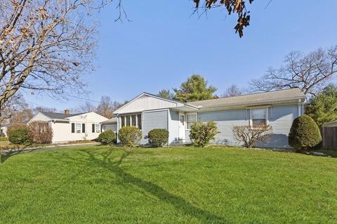 71 Acrebrook Dr, Chicopee, MA 01020 photo 2