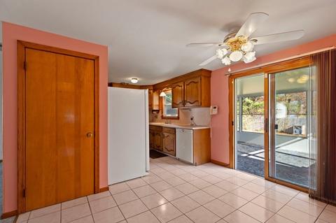 71 Acrebrook Dr, Chicopee, MA 01020 photo 5