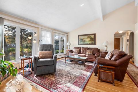 2 Richards Rd, Beverly, MA 01915 photo 3