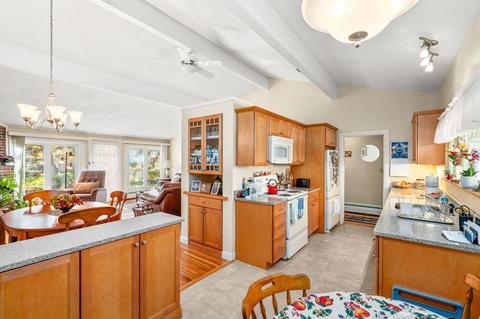2 Richards Rd, Beverly, MA 01915 photo 4