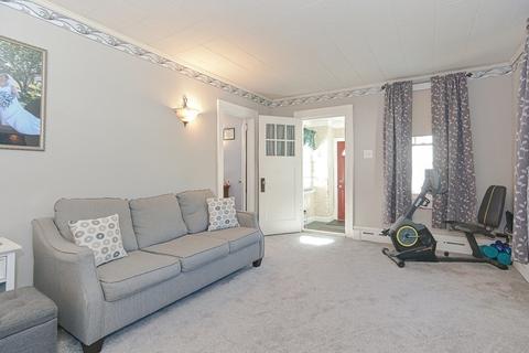 672 Cambridge St, Fall River, MA 02721 photo 7