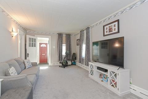 672 Cambridge St, Fall River, MA 02721 photo 12