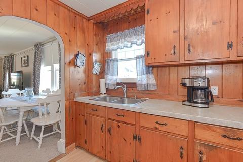 672 Cambridge St, Fall River, MA 02721 photo 28