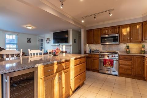 35 Dewey St, Fall River, MA 02720 photo 20