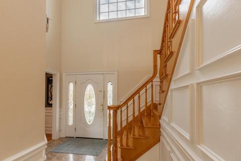 3 Hazel St, Worcester, MA 01604 photo 6