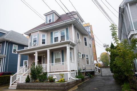 24 Fairlawn St, Everett, MA 02149 photo 1