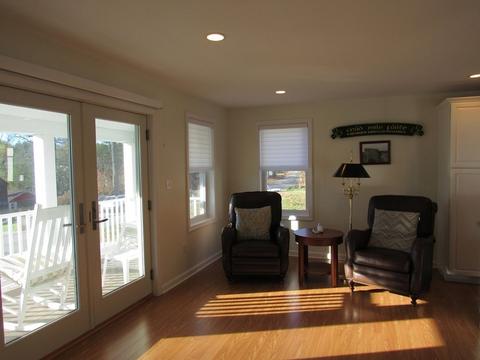 22 Taft Ave, Mendon, MA 01756 photo 4