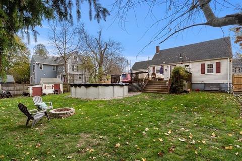 34 Glidden St, Beverly, MA 01915 photo 3