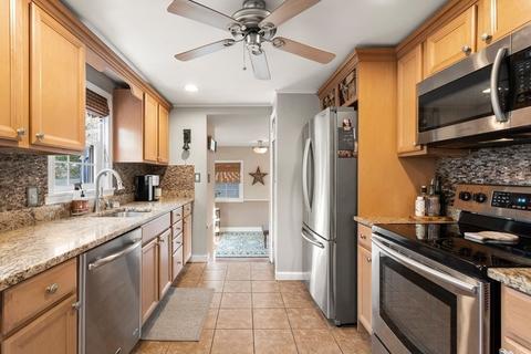 34 Glidden St, Beverly, MA 01915 photo 20