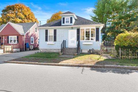 147 Hemond Ave, Woonsocket, RI 02895 photo 8