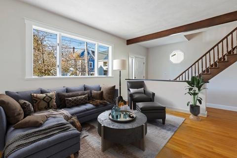 21 Autumn St, Everett, MA 02149 photo 3