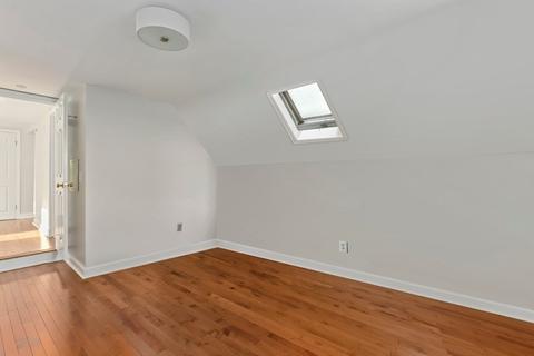 21 Autumn St, Everett, MA 02149 photo 15