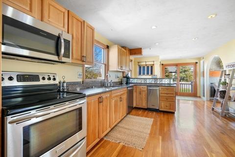 25 Warfield Ave, Hull, MA 02045 photo 6