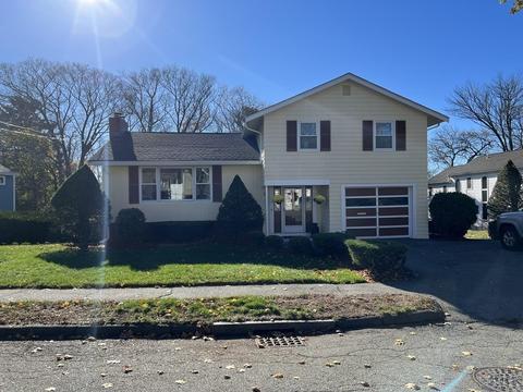 7 Biscayne Ave, Saugus, MA 01906 photo 2