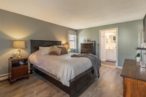 328 Ash St, Reading, MA 01867 photo 16