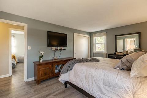 328 Ash St, Reading, MA 01867 photo 17