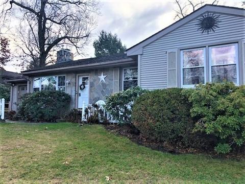 79 Lynebrook Rd, Springfield, MA 01118 photo 2