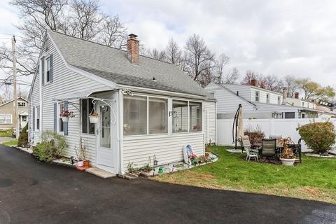 23 Campechi St, Springfield, MA 01104 photo 3